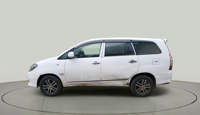 2010 Toyota Innova 2.5 G4 7 STR, Diesel, Manual, 1,75,848 km, exterior