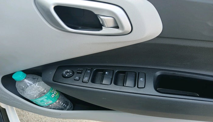 2023 Hyundai GRAND I10 NIOS SPORTZ 1.2 KAPPA VTVT, Petrol, Manual, 23,788 km, interior