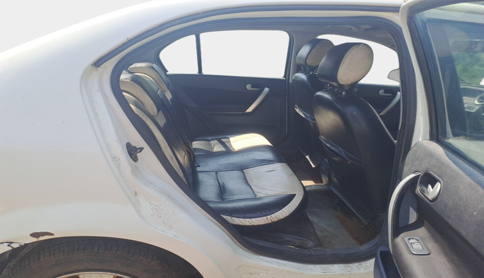 2011 Ford Fiesta EXI 1.4 DIESEL, Diesel, Manual, 1,40,000 km, interior