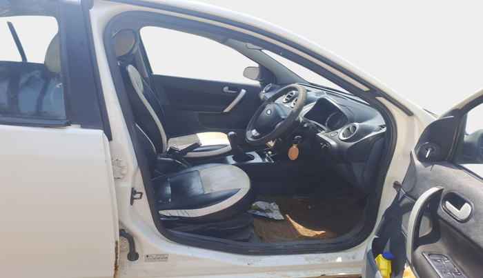 2011 Ford Fiesta EXI 1.4 DIESEL, Diesel, Manual, 1,40,000 km, interior