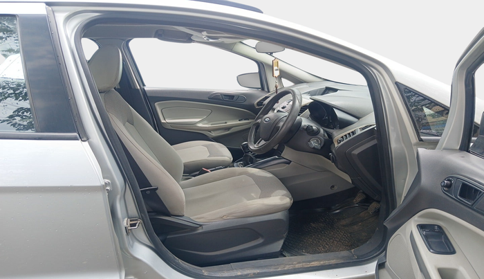 2013 Ford Ecosport AMBIENTE 1.5L DIESEL, Diesel, Manual, 1,64,401 km, interior