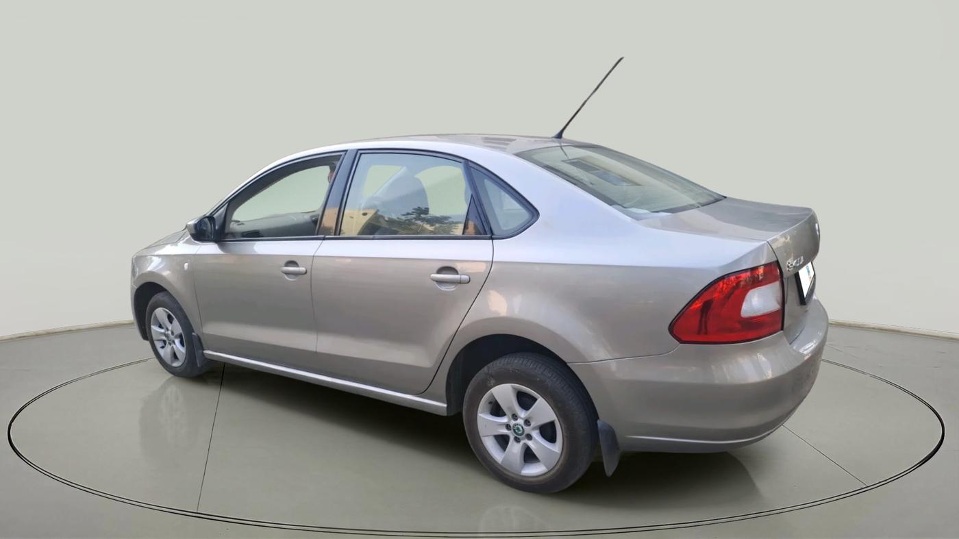 2012 Skoda Rapid AMBITION 1.6 TDI CR MT, Diesel, Manual, 84,846 km, exterior