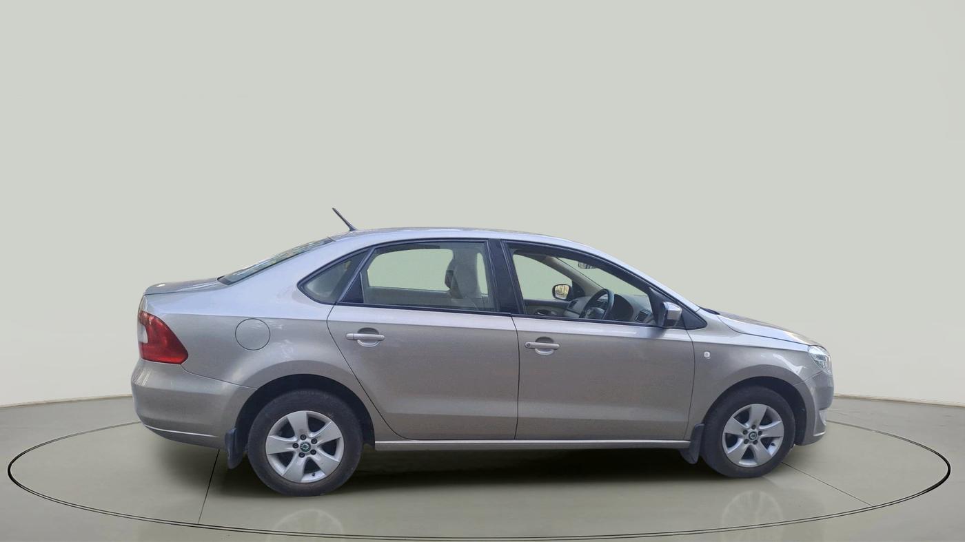2012 Skoda Rapid AMBITION 1.6 TDI CR MT, Diesel, Manual, 84,846 km, exterior