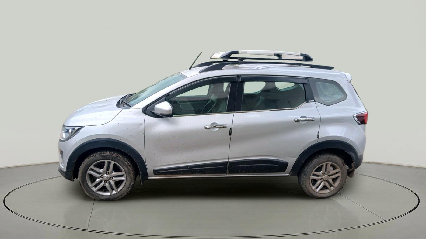2021 Renault TRIBER RXZ, Petrol, Manual, 32,000 km, exterior