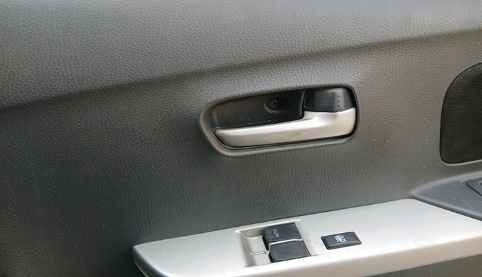 2011 Maruti Wagon R 1.0 LXI, Petrol, Manual, 55,241 km, interior