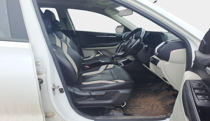 2020 KIA SONET HTX 1.5, Diesel, Manual, 1,32,629 km, interior