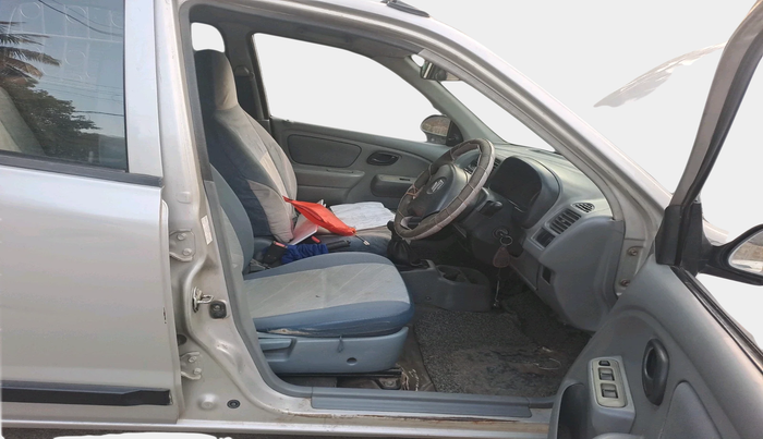 2014 Maruti Alto K10 VXI, Petrol, Manual, 3,04,986 km, interior