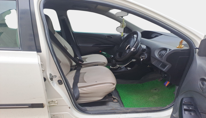 2013 Toyota Etios GD, Diesel, Manual, 2,35,445 km, interior