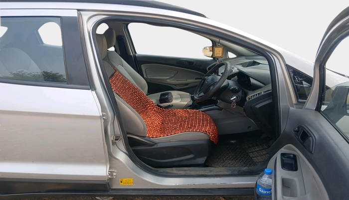 2013 Ford Ecosport AMBIENTE 1.5L DIESEL, Diesel, Manual, 1,68,596 km, interior