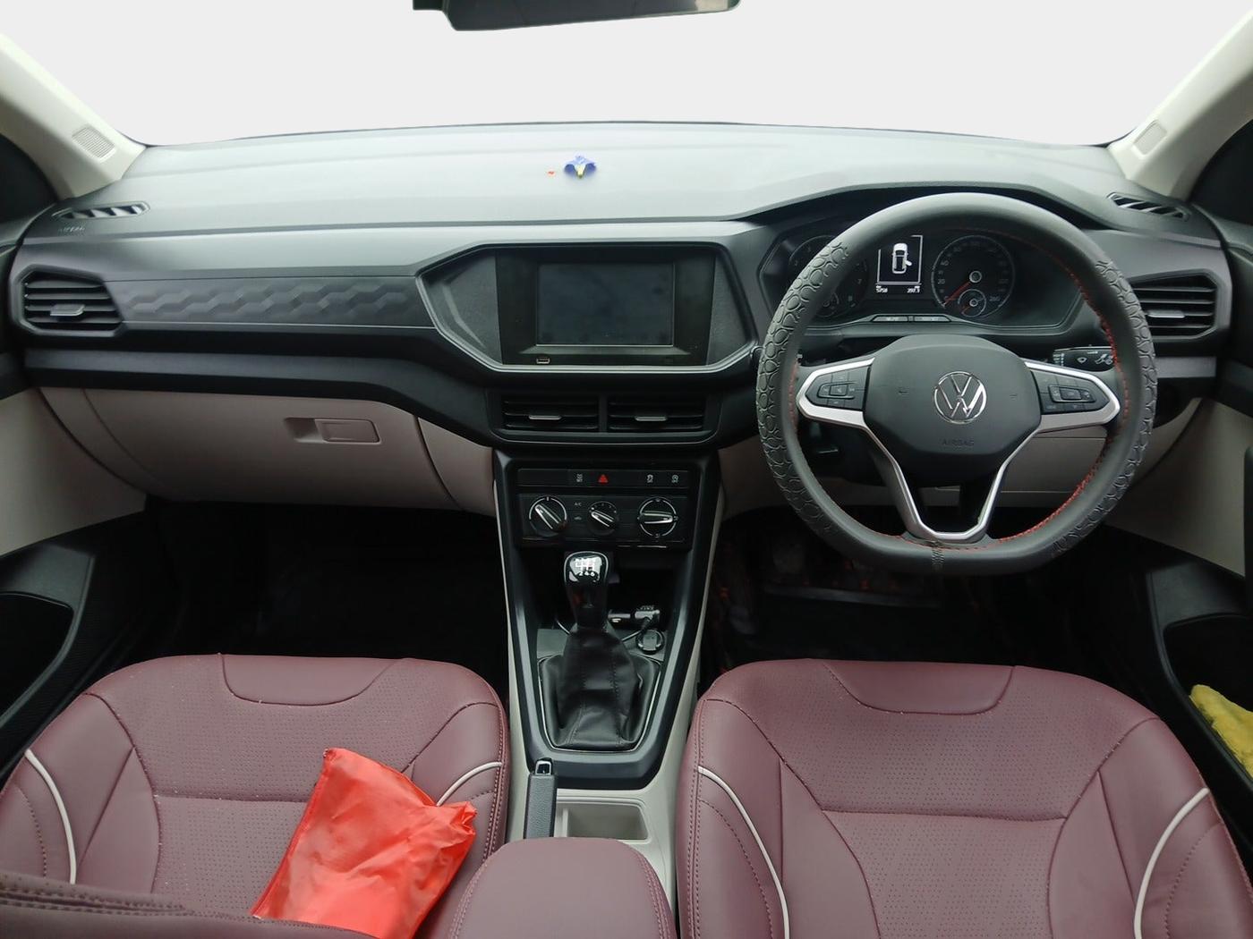2024 Volkswagen TAIGUN COMFORTLINE 1.0 TSI MT, Petrol, Manual, 6,000 km, interior