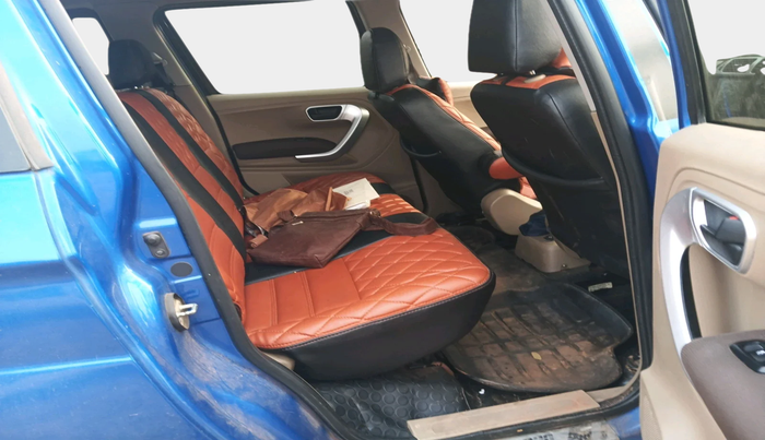 2016 Mahindra TUV300 T8 AMT, Diesel, Automatic, 1,02,801 km, interior