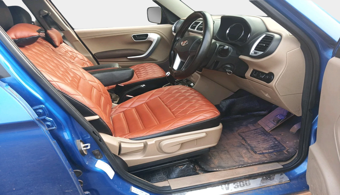 2016 Mahindra TUV300 T8 AMT, Diesel, Automatic, 1,02,801 km, interior