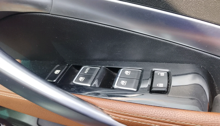 2021 MG HECTOR PLUS SHARP 1.5 PETROL TURBO DCT 6-STR, Petrol, Automatic, 37,474 km, interior