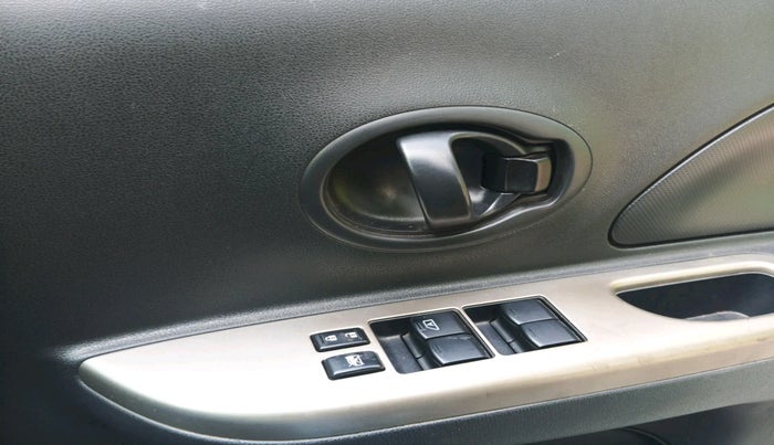 2017 Nissan Micra Active XV, Petrol, Manual, 24,398 km, interior