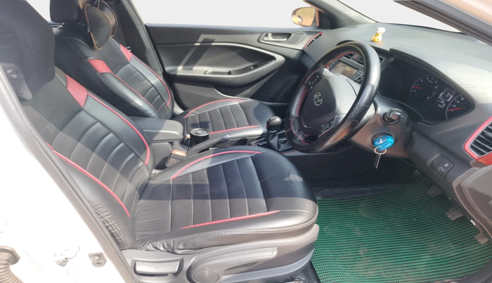 2019 Hyundai Elite i20 SPORTZ PLUS 1.2 DUAL TONE, Petrol, Manual, 30,531 km, interior