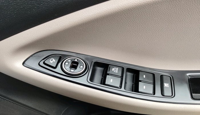 2016 Hyundai Elite i20 SPORTZ 1.2, Petrol, Manual, 87,759 km, interior