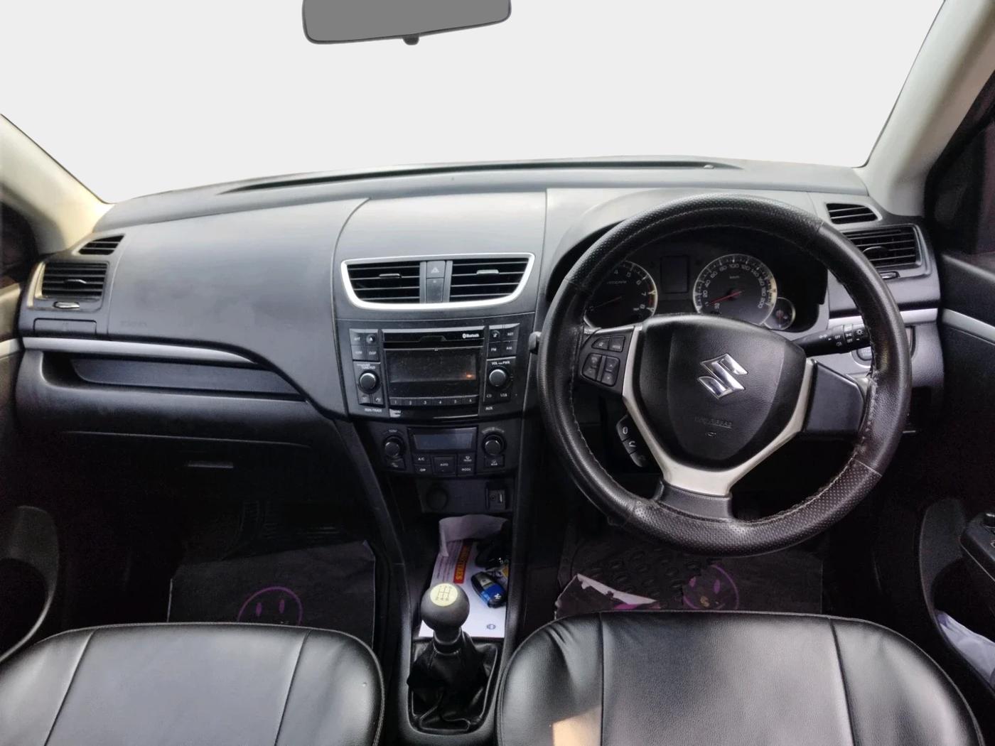 2014 Maruti Swift ZXI, Petrol, Manual, 1,16,050 km, interior