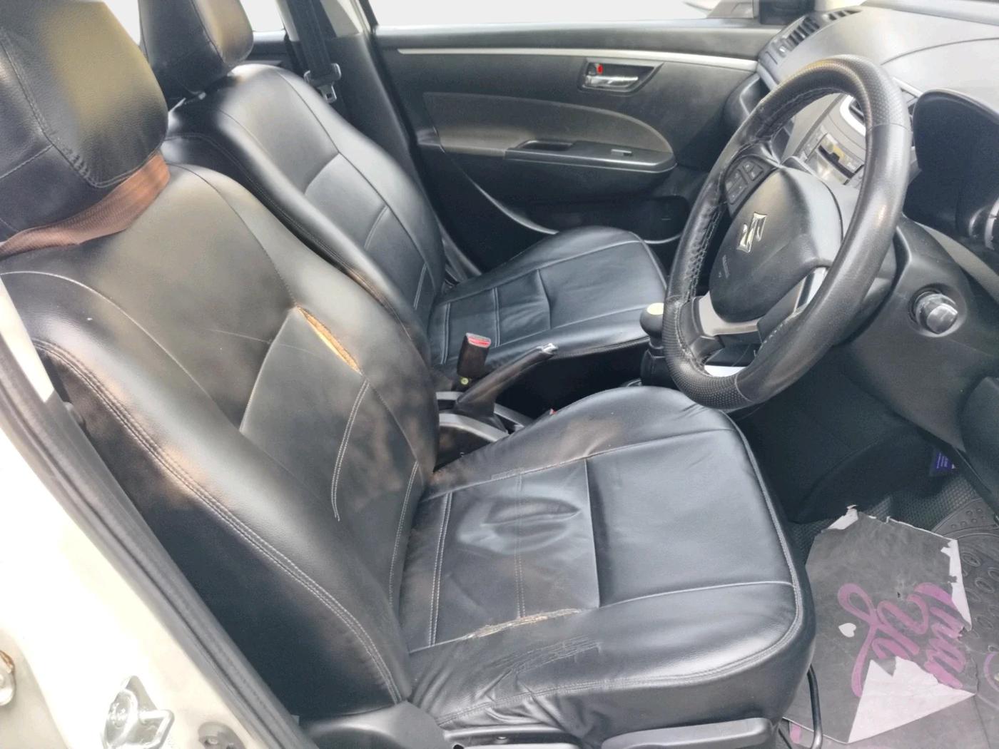 2014 Maruti Swift ZXI, Petrol, Manual, 1,16,050 km, interior