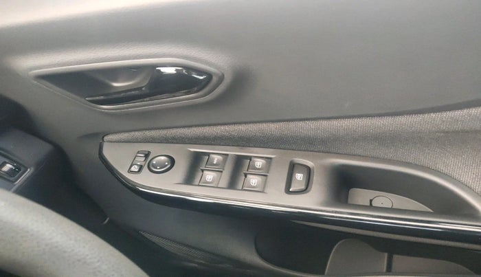 2024 Nissan MAGNITE XV CVT TURBO KURO EDITION , Petrol, Automatic, 2,677 km, interior