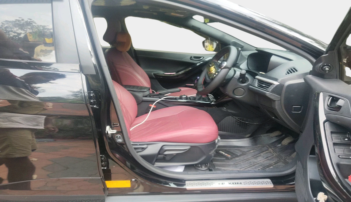 2025 Tata NEXON Creative Plus S 1.2 Revotron 6MT Dark Edition, Petrol, Manual, 7,841 km, interior