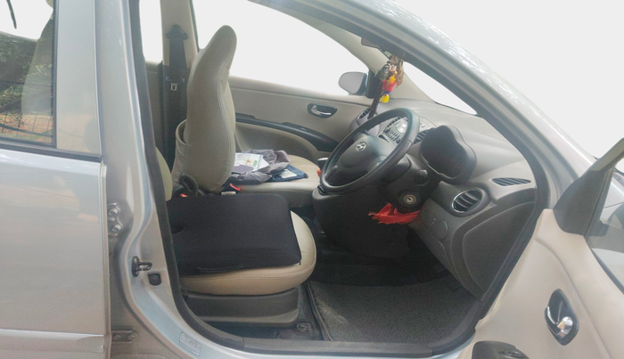 2013 Hyundai i10 SPORTZ 1.2, Petrol, Manual, 43,966 km, interior