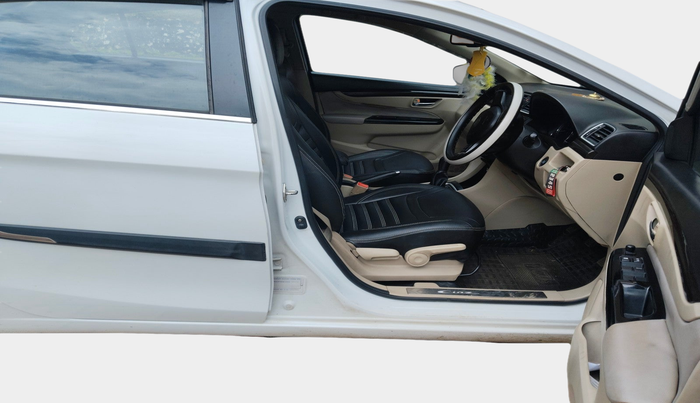 2016 Maruti Ciaz ZDI SHVS, Diesel, Manual, 86,864 km, interior