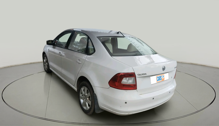 2014 Skoda Rapid AMBITION 1.6 TDI CR MT PLUS, Diesel, Manual, 1,44,668 km, exterior