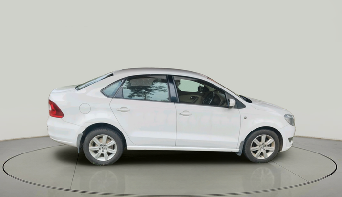 2014 Skoda Rapid AMBITION 1.6 TDI CR MT PLUS, Diesel, Manual, 1,44,668 km, exterior