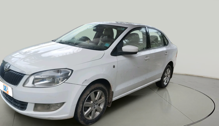2014 Skoda Rapid AMBITION 1.6 TDI CR MT PLUS, Diesel, Manual, 1,44,668 km, exterior