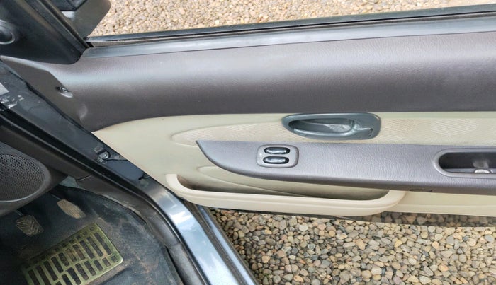 2010 Hyundai Santro Xing GLS, Petrol, Manual, 1,00,445 km, interior