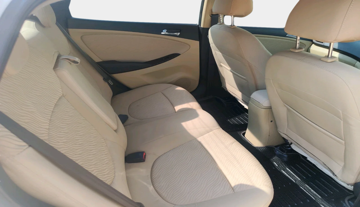 2014 Hyundai Verna FLUIDIC 1.6 CRDI SX, Diesel, Manual, 1,50,729 km, interior