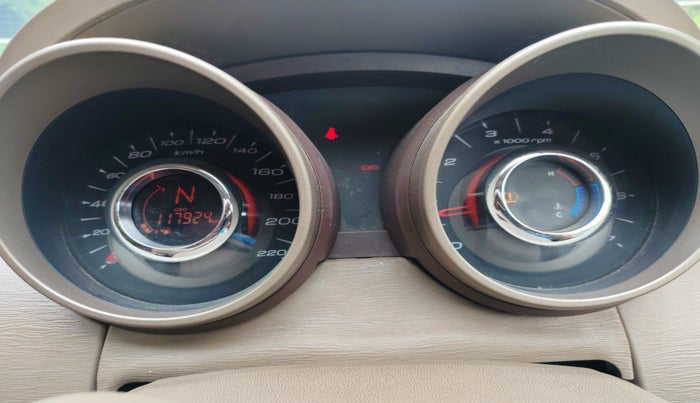 2014 Mahindra XUV500 W8, Diesel, Manual, 1,17,924 km, interior