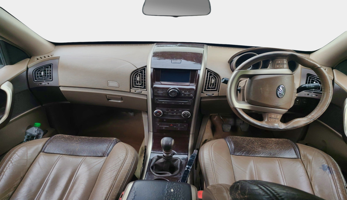 2014 Mahindra XUV500 W8, Diesel, Manual, 1,17,924 km, interior