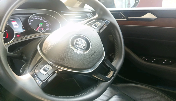 2018 Volkswagen Passat HIGHLINE DSG, Diesel, Automatic, 1,03,000 km, interior