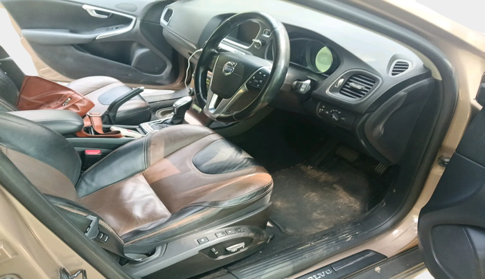 2013 Volvo V40 Cross Country D3, Diesel, Automatic, 94,593 km, interior