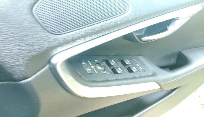 2013 Volvo V40 Cross Country D3, Diesel, Automatic, 94,593 km, interior