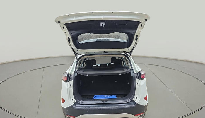 2020 Tata Harrier XZA 2.0L, Diesel, Automatic, 1,20,463 km, exterior