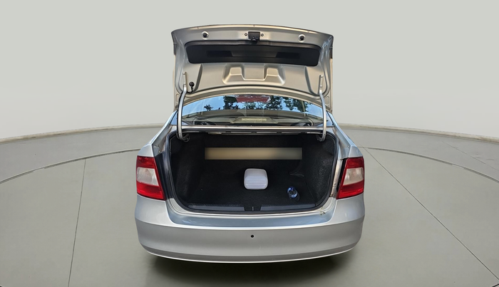 2012 Skoda Rapid 1.6 MPI ACTIVE, Petrol, Manual, 92,985 km, exterior