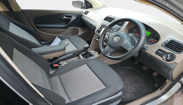 2012 Skoda Rapid 1.6 MPI ACTIVE, Petrol, Manual, 92,985 km, interior