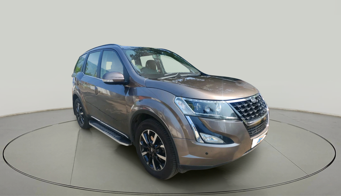 2018 Mahindra XUV500 W11, Diesel, Manual, 1,64,236 km, exterior