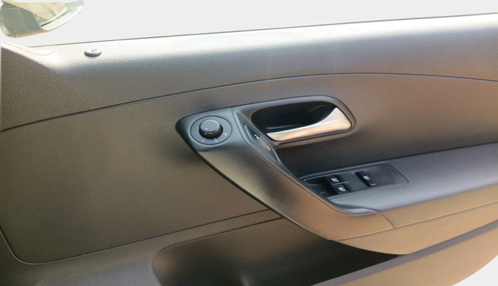 2018 Volkswagen Polo TRENDLINE 1.0L, Petrol, Manual, 98,783 km, interior