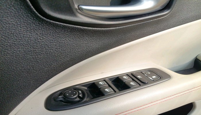 2018 Jeep Compass LIMITED 2.0 DIESEL 4X4, Diesel, Manual, 1,39,247 km, interior