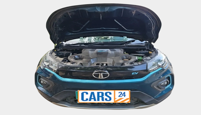 2020 Tata NEXON EV XZ PLUS LUX, Electric, Automatic, 1,66,146 km, exterior