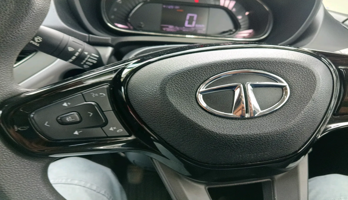 2021 Tata NEXON XM SUNROOF PETROL, Petrol, Manual, 47,330 km, interior