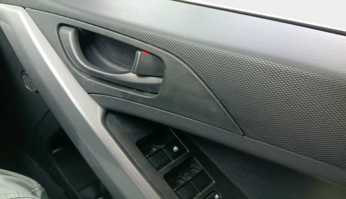2021 Tata NEXON XM SUNROOF PETROL, Petrol, Manual, 47,330 km, interior