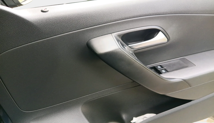 2017 Volkswagen Polo TRENDLINE 1.2L PETROL, Petrol, Manual, 1,37,230 km, interior