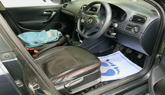 2017 Volkswagen Polo TRENDLINE 1.2L PETROL, Petrol, Manual, 1,37,230 km, interior