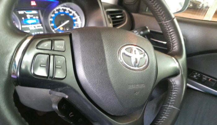 2021 Toyota Glanza V, Petrol, Manual, 22,902 km, interior