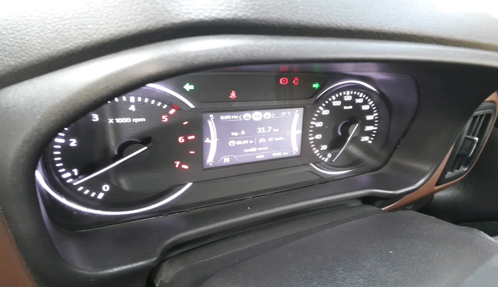 2024 Mahindra SCORPIO-N Z2 DIESEL MT 7 STR, Diesel, Manual, 9,595 km, interior