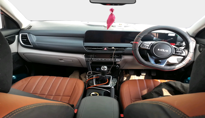 2024 KIA SELTOS  HTX 1.5 PETROL MT, Petrol, Manual, 7,760 km, interior